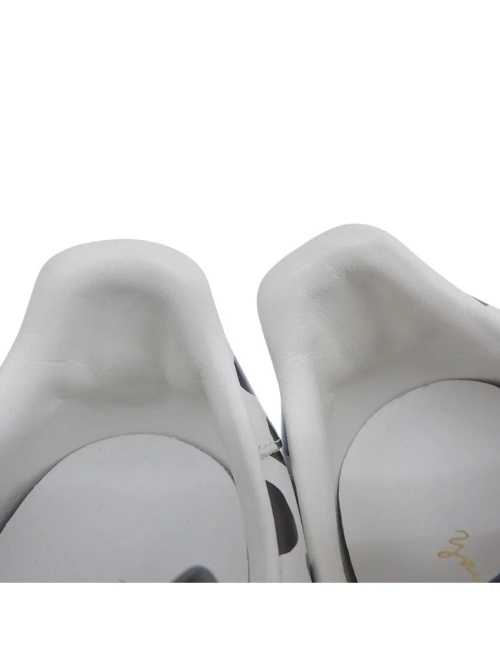 Louis Vuitton category sneakers